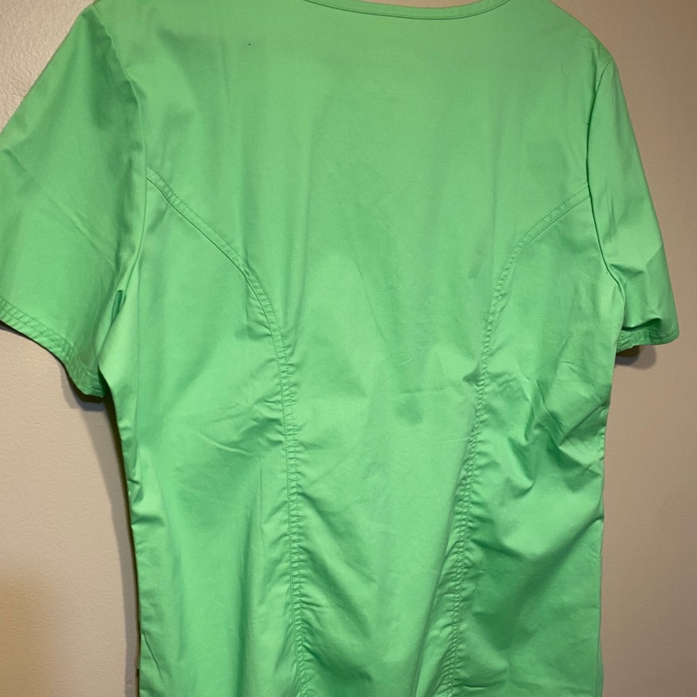 Scrub Set - Picture 2 of 4